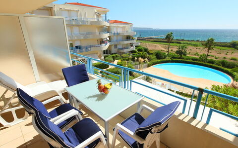 Le Grand Large: Propiedad, Edificio, Bienes Raíces, Recurso, Piscina, Departamento, Casa, Habitación, Balcón, Arquitectura