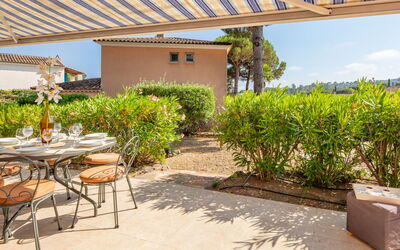 Le Mas D'Esquière 5