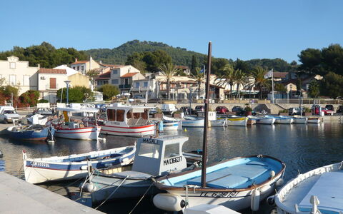 Les Goelands: Nieve, Cielo, Nube, Montaña, Edificio, Pendiente, Árbol, Planta, Casa, Paisaje Natural