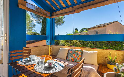 La Croix-Valmer 112: Blu, Legna, Mobilia, Casa, Mobili Da Esterno, Sedia, Shade, Balcone, Color Legno, Eco Hotel