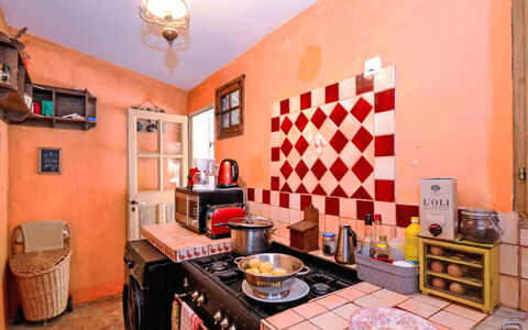 Le Bois D'Amour: Meubles, Sol, Design Intérieur, Cuisine, Pièce, Sol, Éclairage, Domicile, Principaux Appliance, Cuisinière