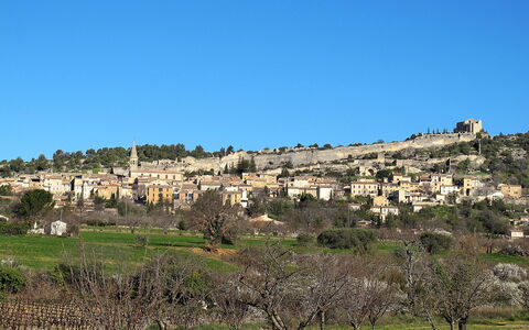 Saint Saturnin D'Apt 608: Snow, Sky, Cloud, Mountain, Building, Slope, Tree, Plant, House, Natural Landscape