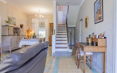 Bastide du 19Ième: Cadre, Meubles, Bleu Azur, Bâtiment, Table, Bois, Design Intérieur, Sol, Porte, Sol