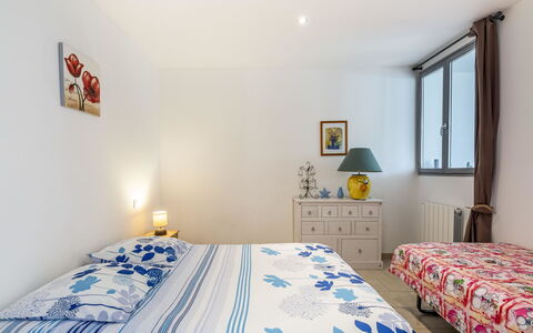 La Petite Toscane: Möbel, Fenster, Gebäude, Komfort, Azurblau, Textil, Holz, Die Architektur, Schatten, Interior Design