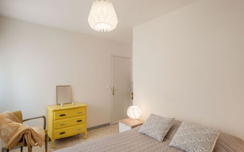 L'Amiral: Mueble, Gabinetes, Comodidad, Cajón, Cajonera, Edificio, Madera, Encendiendo, Casa, Diseño De Interiores