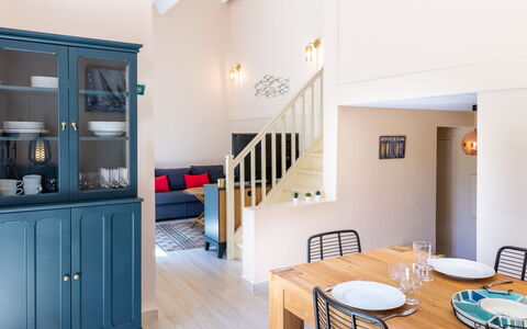 La Discrete: Table, Furniture, Cabinetry, Chair, Wood, Kitchen, Lighting, Interior Design, Flooring, Floor