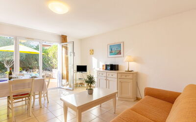 Le Mas D'Esquières 16