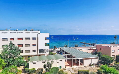 Le Lavandou 212: Horizon, Sea, Coastal And Oceanic Landforms, Apartment, Coast, Ocean, Resort, Condominium, Seaside Resort, Hotel