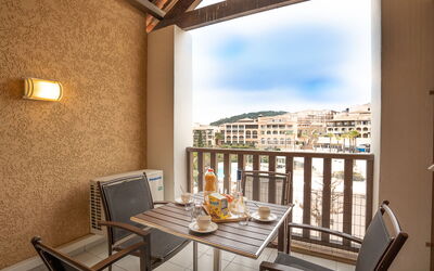 Accommodation:&nbsp;Le Village (B1 419) 400.29