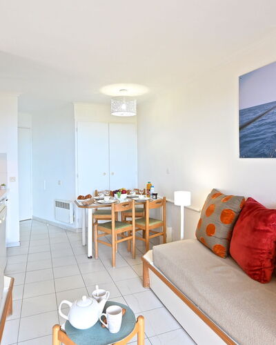 Le Village (C2 105) 400.33