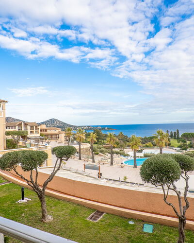 Le Village (E1 214) 400.50