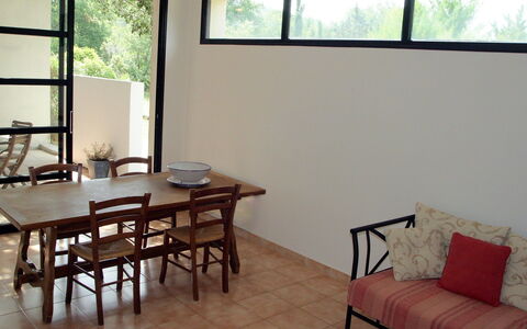 Villa Isabelle: Pièce, Meubles, Design Intérieur, Propriété, Sol, Table, Bâtiment, Salon, Maison, Dur