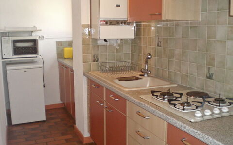 Le Grand Vallon: Propiedad, Habitación, Gabinetes, Electrodoméstico, Cocina, Mostrador, Mueble, Loseta, Lavabo, Estufa De Cocina