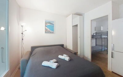 Accommodation:&nbsp;Les Aigues Marines 800.78