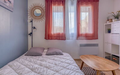 Accommodation:&nbsp;Les Aigues Marines 800.73