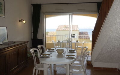 Accommodation:&nbsp;Les Trinquetttes 100.1