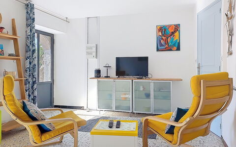 Mimosa: Meubilair, Interieur Ontwerp, Flooring, Verdieping, Stoel, Kamer, Verlichting, Woonkamer, Huis, Appartement