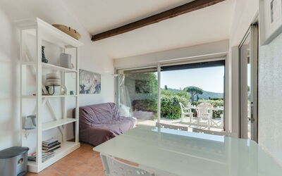 Accommodation:&nbsp;Colline Valmer 600.3