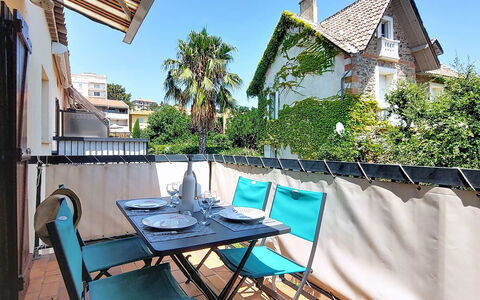 Sainte Maxime 150: Urban Design, Wohnung, Balkon, Gartenmöbel, Villa, Zimmerpflanze