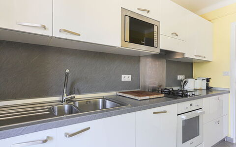 La Plage du Cap: Wasser, Himmel, Wolke, Wasservorräte, Berg, Azurblau, Blau, Küsten Und Ozeanische Forms, Turm