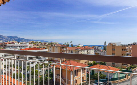 La Plage du Cap: Wasser, Himmel, Wolke, Wasservorräte, Berg, Azurblau, Blau, Küsten Und Ozeanische Forms, Turm
