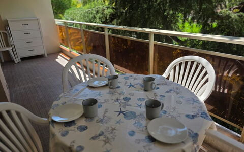 Villa Lerins: Zwembad, Toevlucht, Hotel, Balkon, Badplaats, Badplaats, Tropen, Buitenmeubels, Thermae