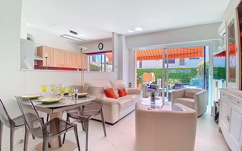 Le Chaville: Wohnung, Eigentumswohnung, Winter, Bergdorf, Schnee