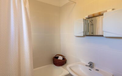 Accommodation:&nbsp;Chantelyre 99.1