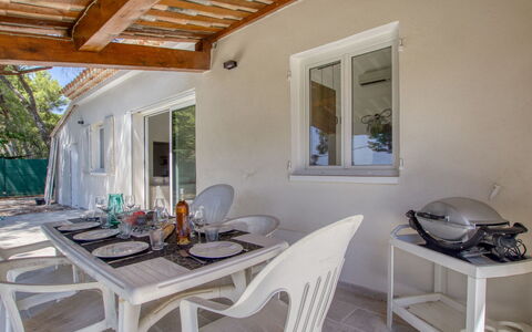 Le Grand Pin: Cielo, Agua, Edificio, Propiedad, Planta, Azur, Piscina, Nube, Ocio, Ventana