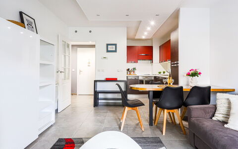 Jardin Pastorelli: Mueble, Sofá, Mesa, Edificio, Diseño De Interiores, Naranja, Silla, Piso, Suelo, Planta De Casa