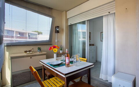 Azur 3000: Bord, Møbel, Ejendom, Couch, Azure, Træ, Stue, Indretning, Etage, Komfort