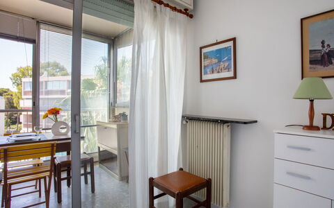 Azur 3000: Bord, Møbel, Ejendom, Couch, Azure, Træ, Stue, Indretning, Etage, Komfort