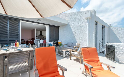 Domaine de Maure Vieil: Himmel, Schnee, Berg, Gebäude, Welt, Steigung, Haus, Natürliche Landschaft, Einfrieren, Landschaft