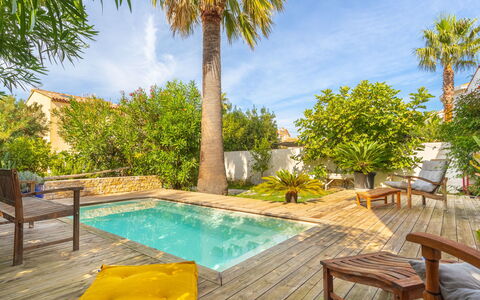 La Maison du Port: Pianta, Costruzione, Cielo, Finestra, Albero, Casa, Lotto, Quartiere, Urban Design, Zona Residenziale