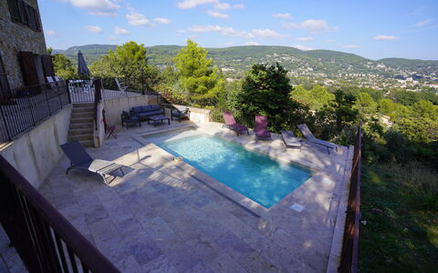 Lou Lann Vras: Schwimmbad, Flagstone, Schatten, Estate, Resort, Villa, Hazienda, Eco Hotel, Gartenmöbel, Water Feature