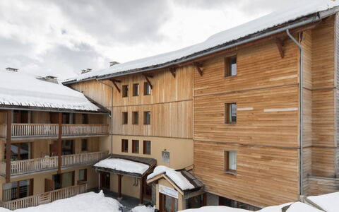 T. Bergerie: Departamento, Maderas