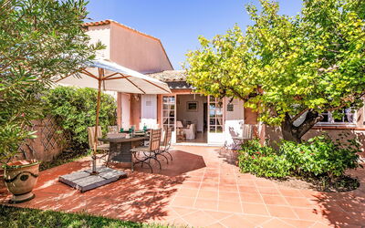 Accommodation:&nbsp;El Cantarello 194.3