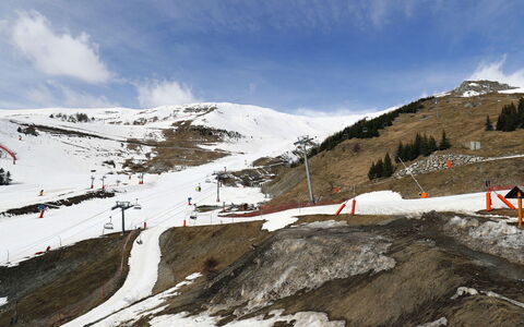 T.bergerie: Cocina, Mostrador, Gabinetes, Diseño De Interiores, Aparato De Cocina, Piso, Mueble, Madera, Electrodoméstico, Techo