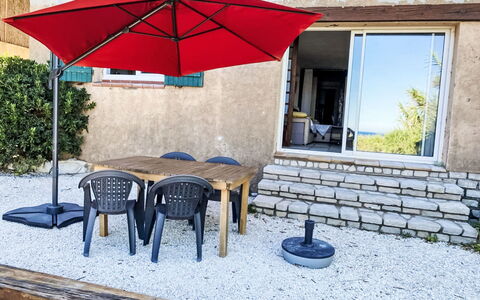 Zita: Bjergrige Landskabsformer, Hus, Bakke, Bjerg, Bjergkæde, Sommerhus, Landdistrikt, Hjem, Dal