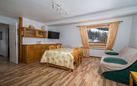 Les Etoiles D: Domicile, Balcon, Biens, Hacienda, Manoir, Villa, Porche