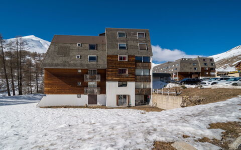 Les Etoiles D: Domicile, Balcon, Biens, Hacienda, Manoir, Villa, Porche