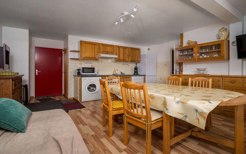 Les Etoiles D: Domicile, Balcon, Biens, Hacienda, Manoir, Villa, Porche