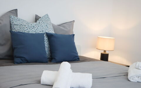 Le Lerins: Möbel, Schlafzimmer, Bett, Kissen, Bedding, Bettdecke, Interior Design, Linens, Dekokissen, Kissen