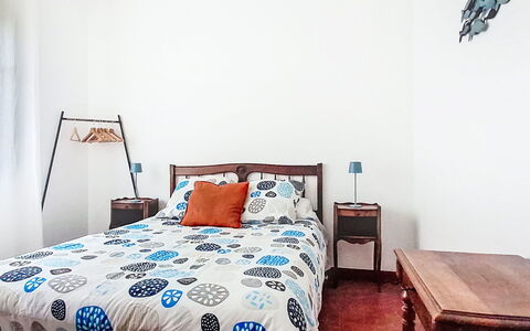 La Giono: Porche, Balcon, Domicile, Balustre, Balustrade, Clôture, Villa, Mobilier De Jardin, Tache De Bois, Eco Hôtel