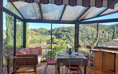 Mon Coua: Porte, Balcon, Chaise, Mobilier De Jardin, Cour, Allée, Plante D'Appartement, Cour, Passerelle, Pot De Fleur