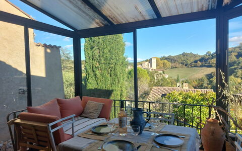 Mon Coua: Porte, Balcon, Chaise, Mobilier De Jardin, Cour, Allée, Plante D'Appartement, Cour, Passerelle, Pot De Fleur