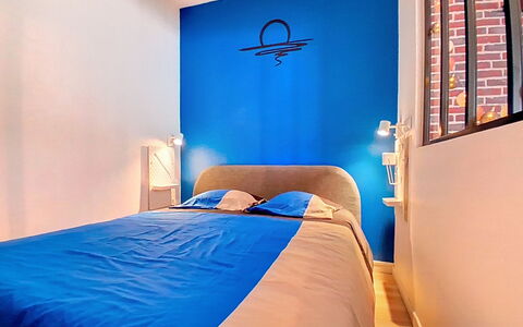 Le Maresol: Bett, Schlafzimmer, Bedding, Bettdecke, Wand, Linens, Interior Design, Möbel, Zimmer, Bettrahmen