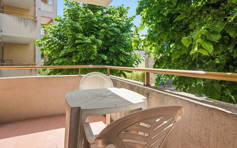 Virginia: Wohnung, Decke, Holzbeize, Balkon, Hartholz, Daylighting, Veranda