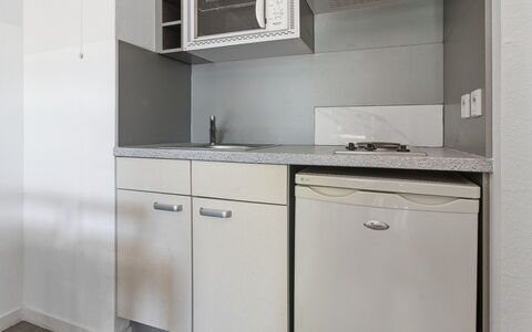 Virginia: Interior Design, Flooring, Fussboden, Cabinetry, Countertop, Zuhause, Zimmer, Küche, Major Appliance, Wohnung