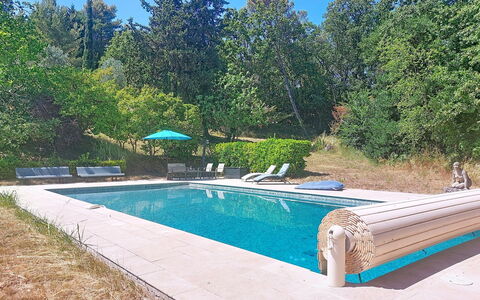 Les Sources: Maison, Domicile, Pot De Fleur, Toit, Zone Résidentielle, Porte, Composite, Dalle, Plante D'Appartement